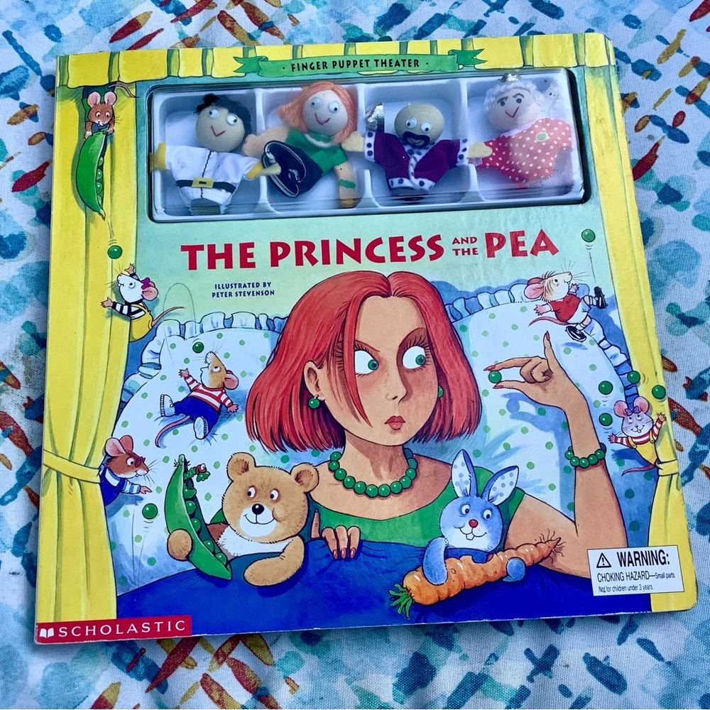 The Princess and the Pea Book and Finger Puppets